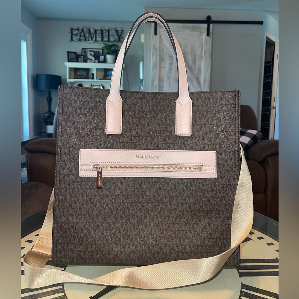 Michael Kors Kenly tote with crossbody strap, like new!